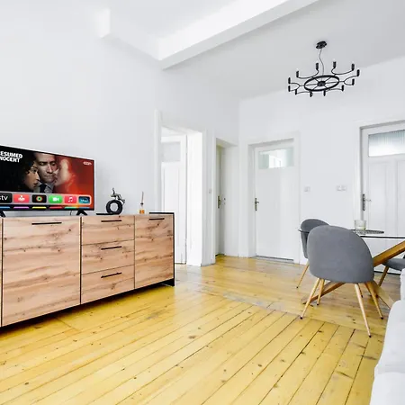 Classic Charm - 2bd By Flatmanager Appartement Sofia